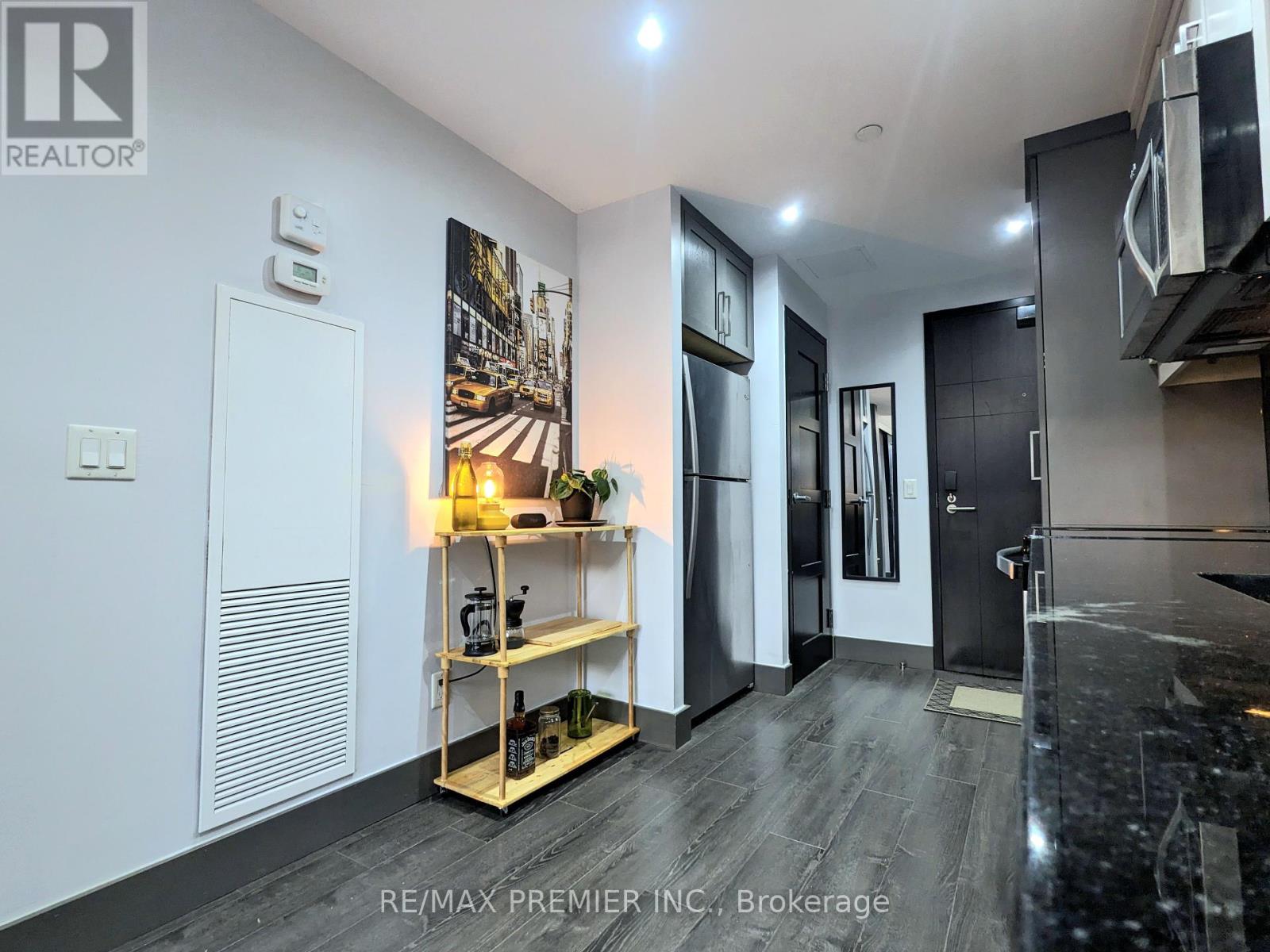 S803 - 330 Phillip Street, Waterloo, Ontario  N2L 3W9 - Photo 15 - X12340918