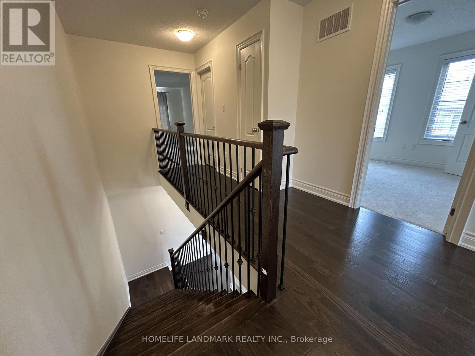 3 Temple Manor Road, Brampton, Ontario  L6Y 6C5 - Photo 22 - W12329221