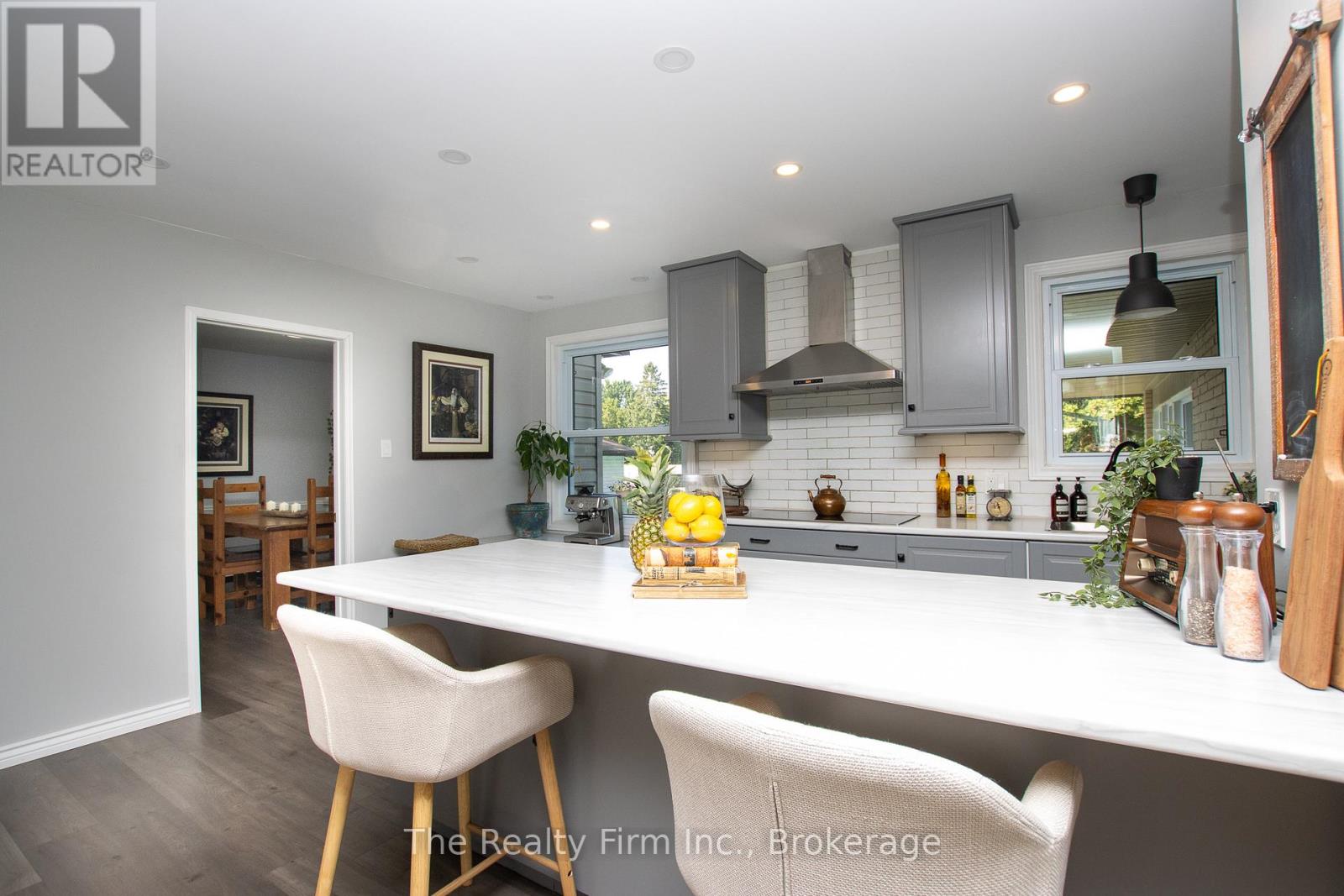 1208 Guildwood Boulevard, London North, Ontario  N6H 4G9 - Photo 11 - X12341152