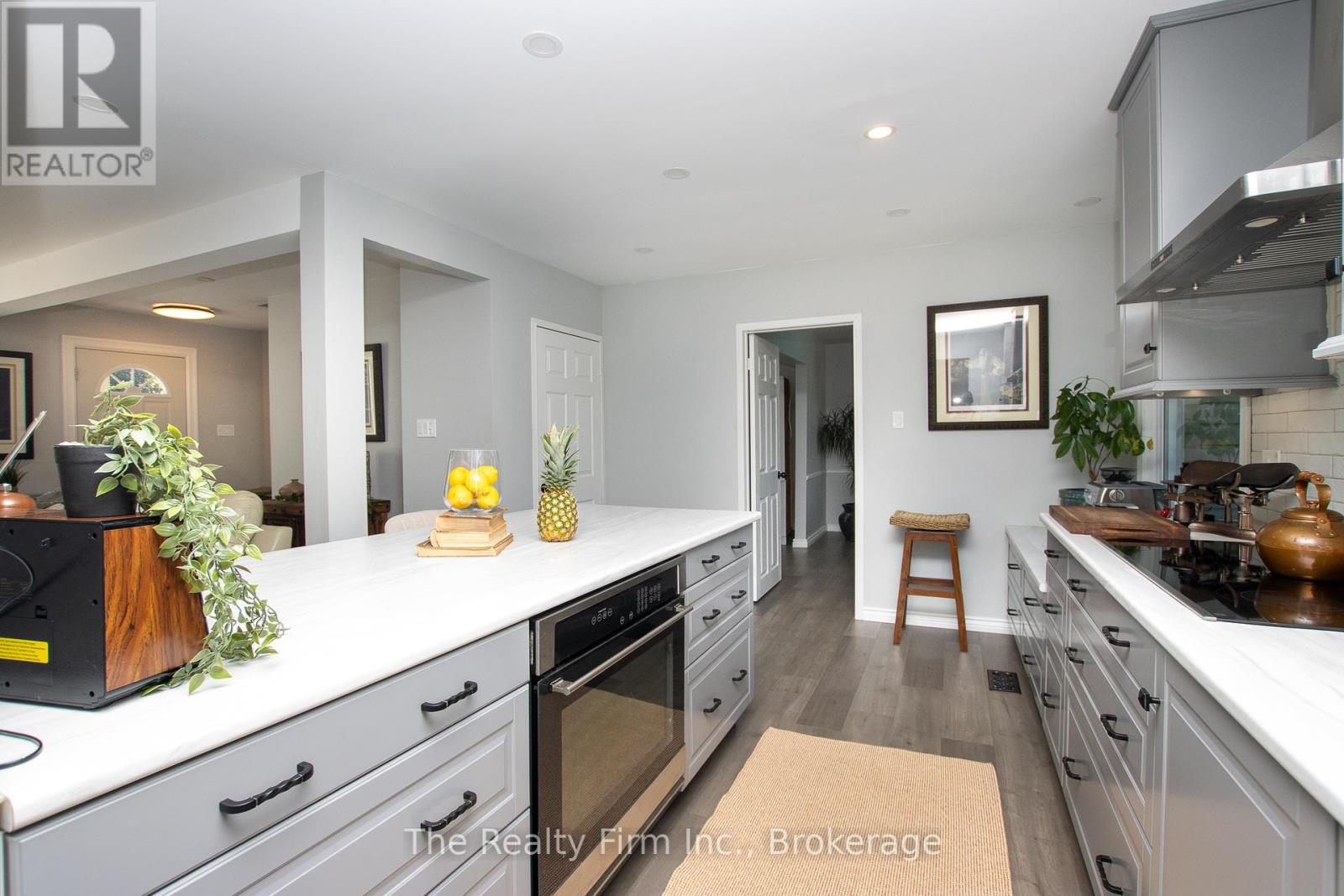 1208 Guildwood Boulevard, London North, Ontario  N6H 4G9 - Photo 12 - X12341152