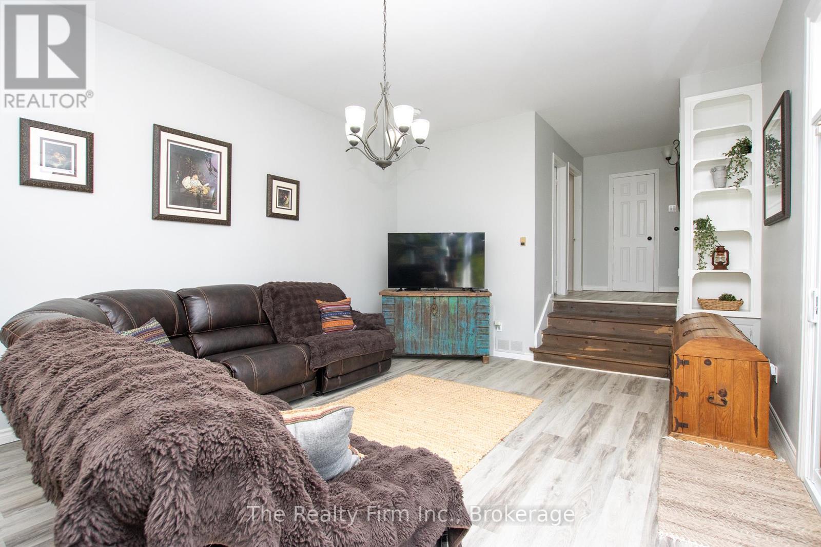 1208 Guildwood Boulevard, London North, Ontario  N6H 4G9 - Photo 23 - X12341152
