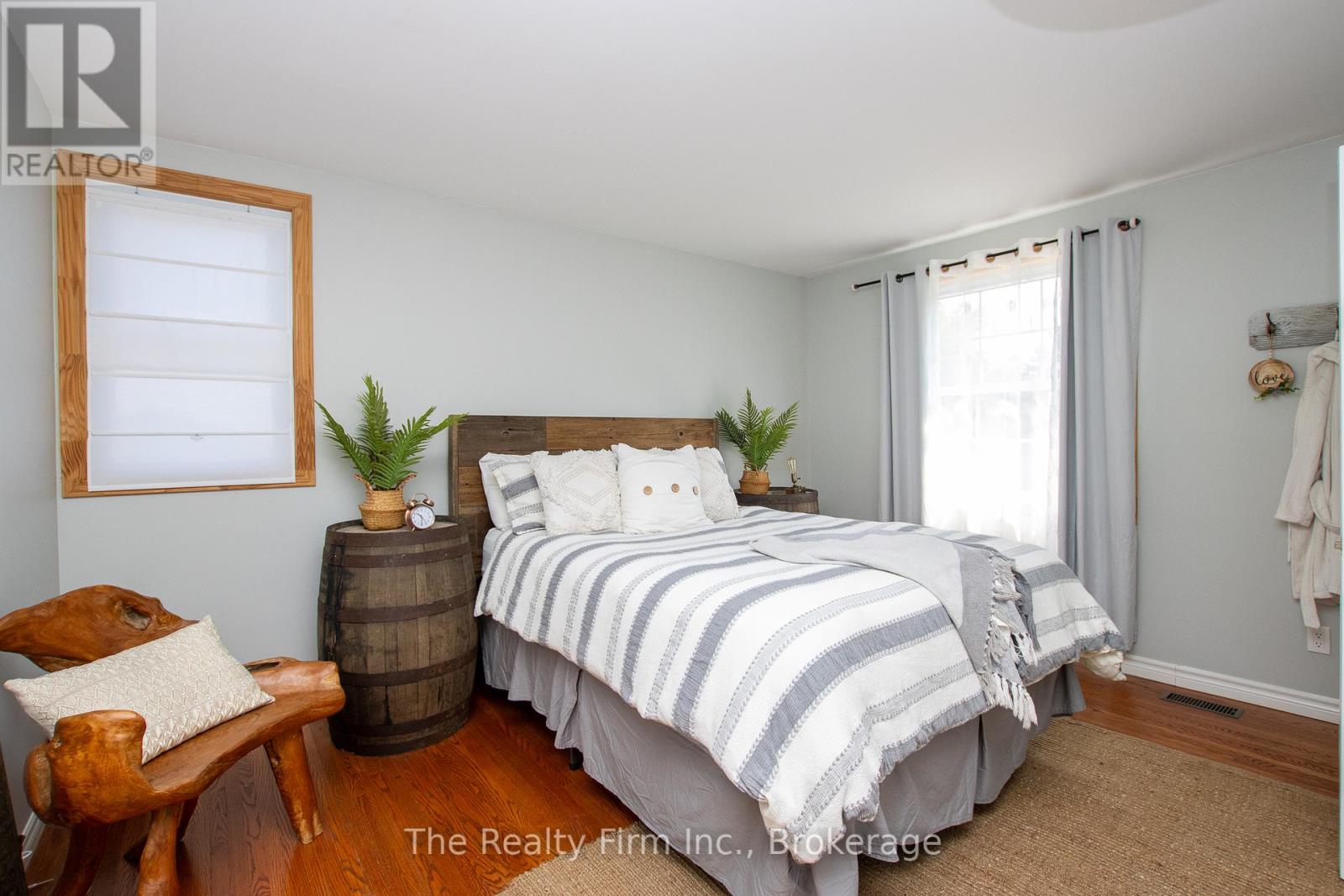 1208 Guildwood Boulevard, London North, Ontario  N6H 4G9 - Photo 24 - X12341152