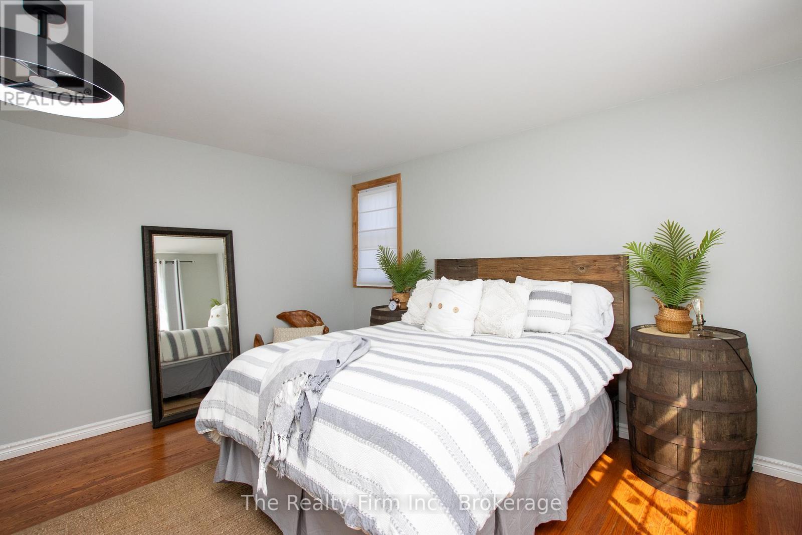 1208 Guildwood Boulevard, London North, Ontario  N6H 4G9 - Photo 25 - X12341152