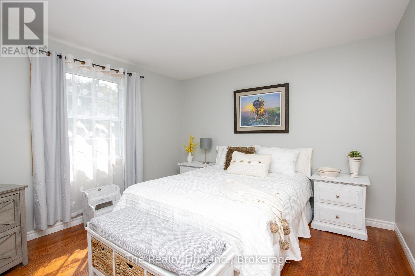 1208 Guildwood Boulevard, London North, Ontario  N6H 4G9 - Photo 28 - X12341152