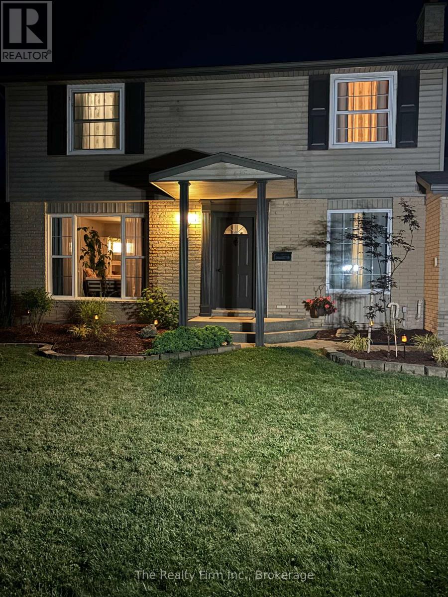 1208 Guildwood Boulevard, London North, Ontario  N6H 4G9 - Photo 3 - X12341152