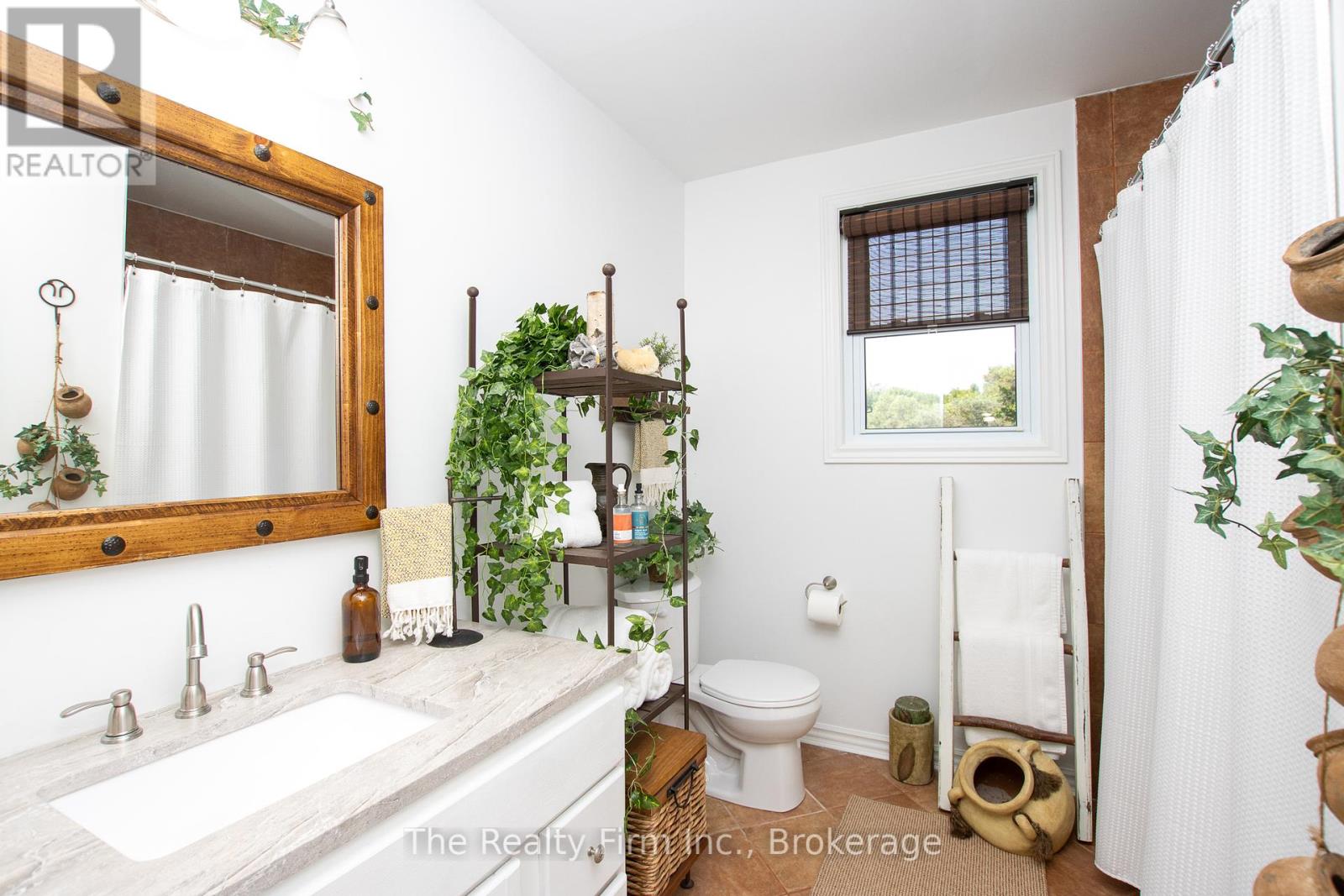 1208 Guildwood Boulevard, London North, Ontario  N6H 4G9 - Photo 32 - X12341152