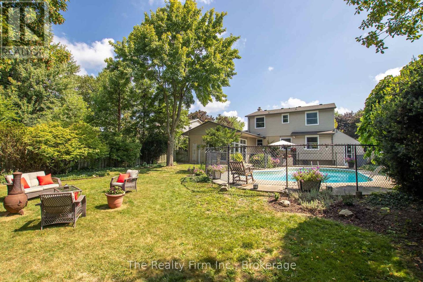 1208 Guildwood Boulevard, London North, Ontario  N6H 4G9 - Photo 34 - X12341152