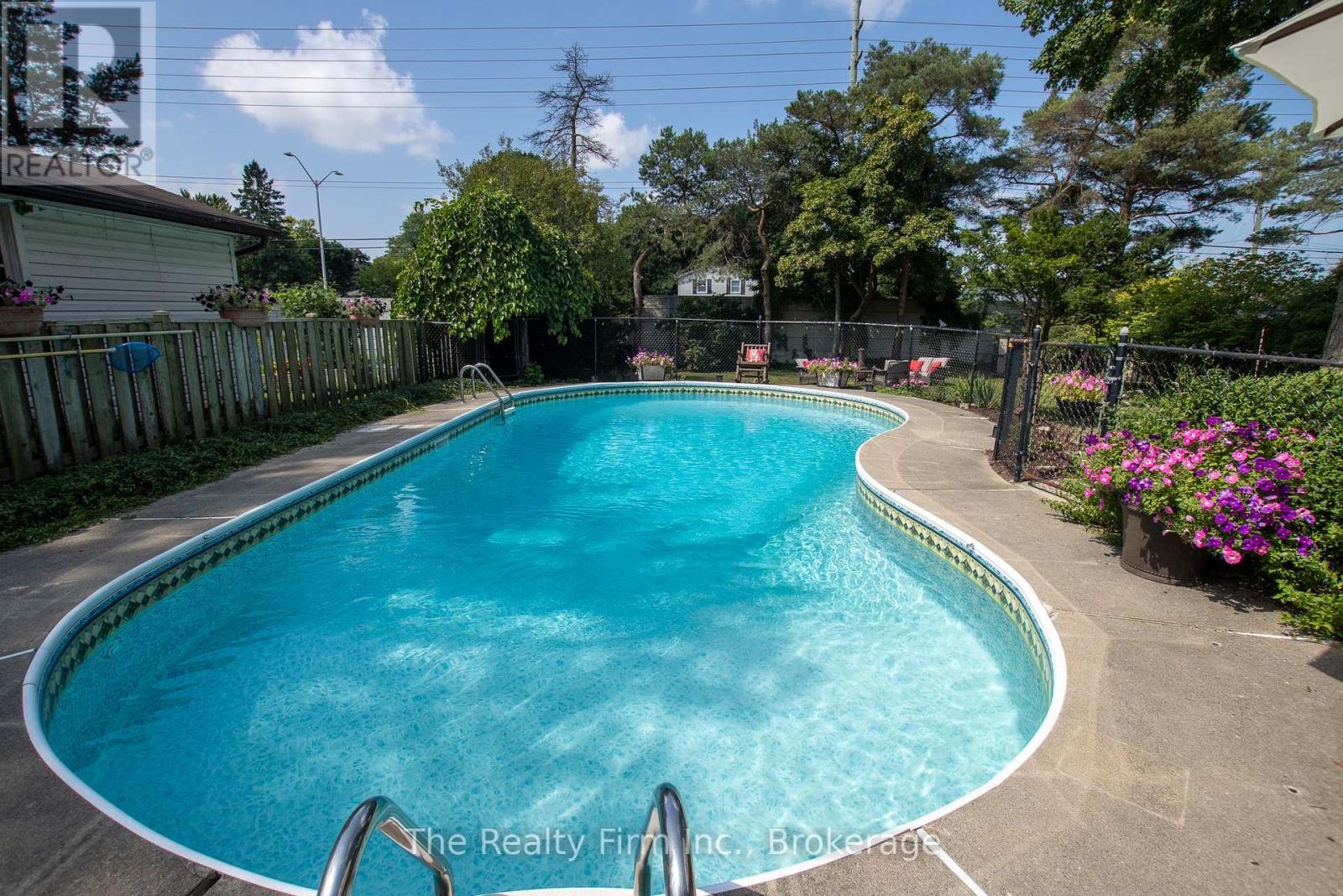 1208 Guildwood Boulevard, London North, Ontario  N6H 4G9 - Photo 39 - X12341152