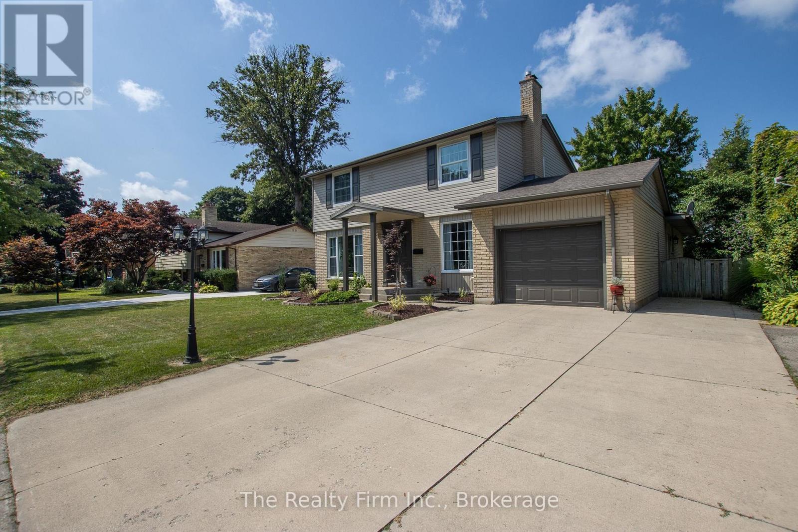 1208 Guildwood Boulevard, London North, Ontario  N6H 4G9 - Photo 4 - X12341152