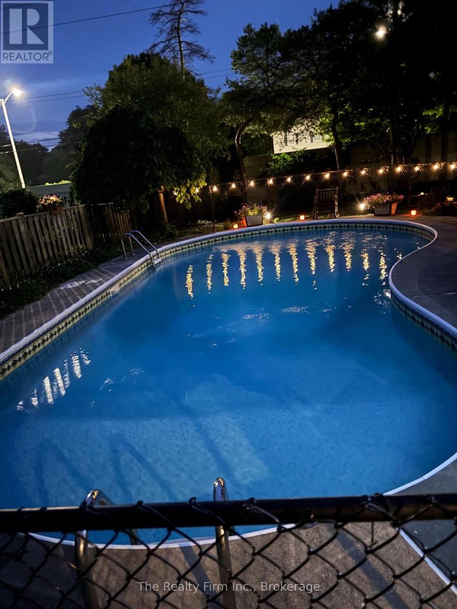 1208 Guildwood Boulevard, London North, Ontario  N6H 4G9 - Photo 40 - X12341152