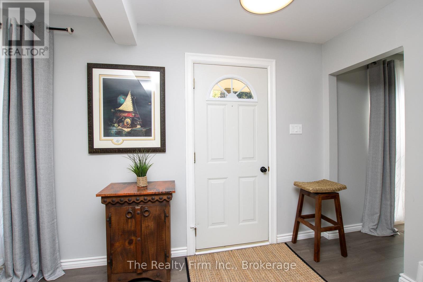 1208 Guildwood Boulevard, London North, Ontario  N6H 4G9 - Photo 5 - X12341152