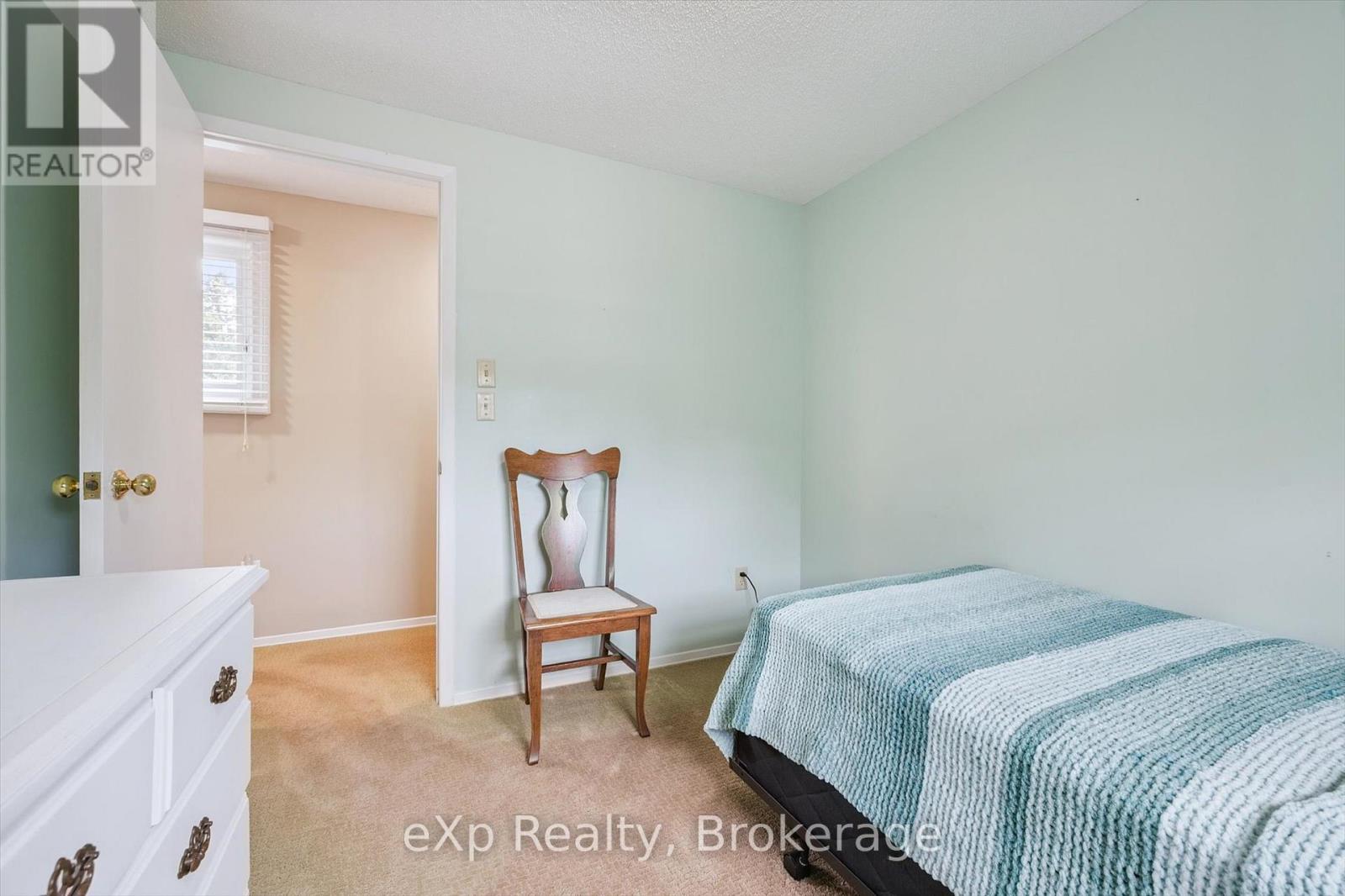 8 Aspen Valley Crescent, Guelph, Ontario  N1G 3Z8 - Photo 13 - X12341141