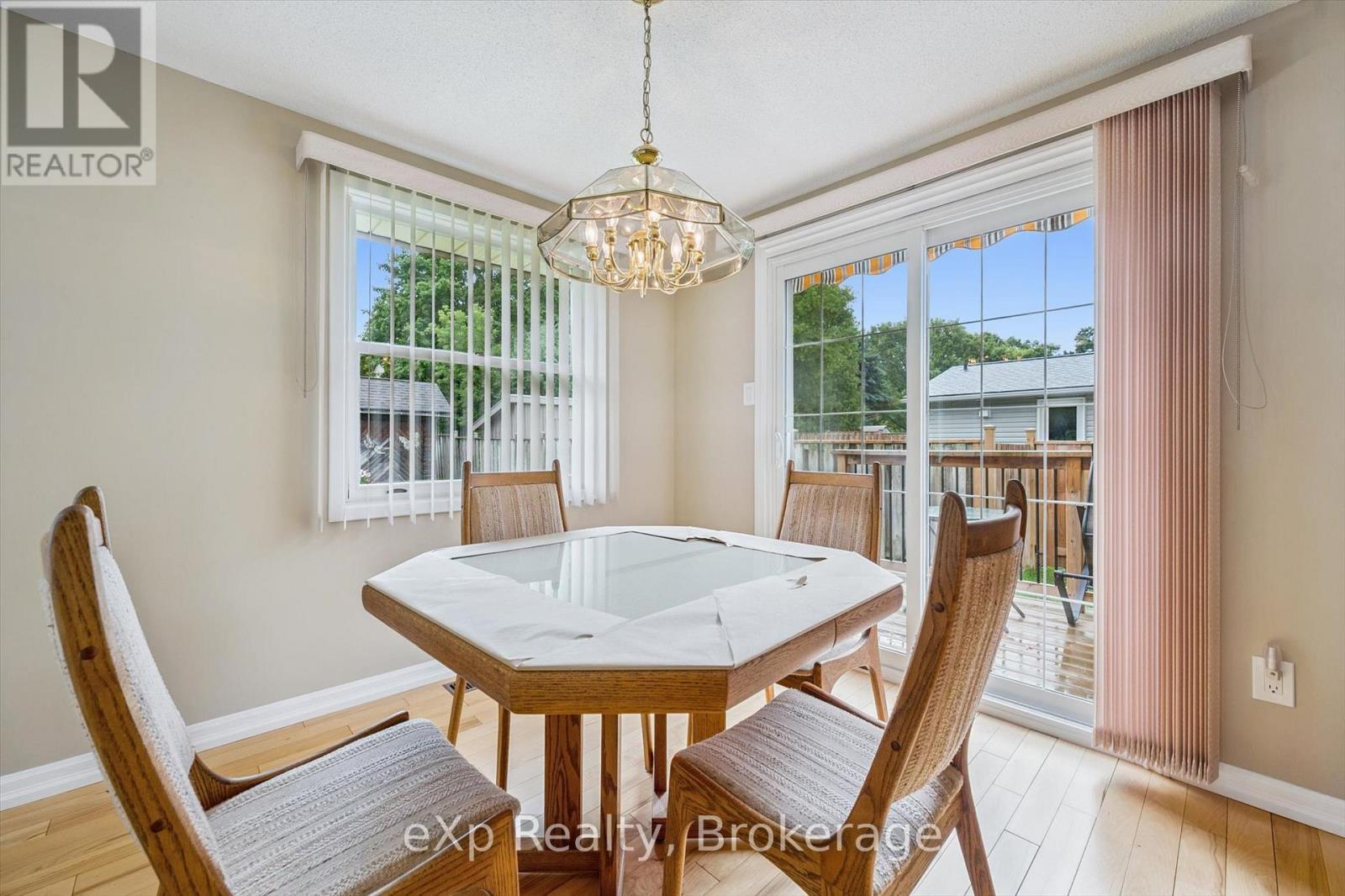 8 Aspen Valley Crescent, Guelph, Ontario  N1G 3Z8 - Photo 8 - X12341141