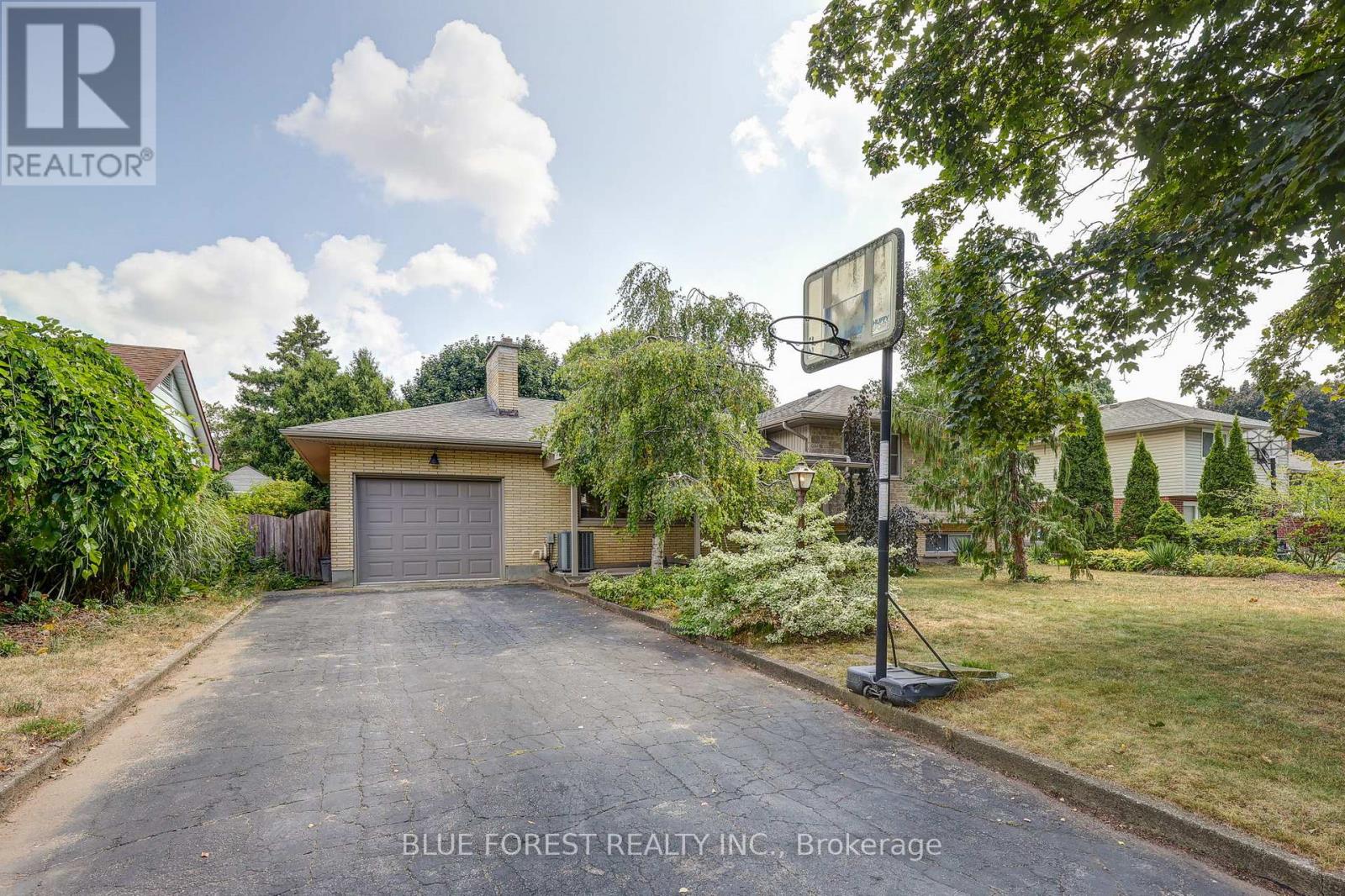 816 Dalkeith Avenue, London North, Ontario  N5X 1R8 - Photo 1 - X12341146