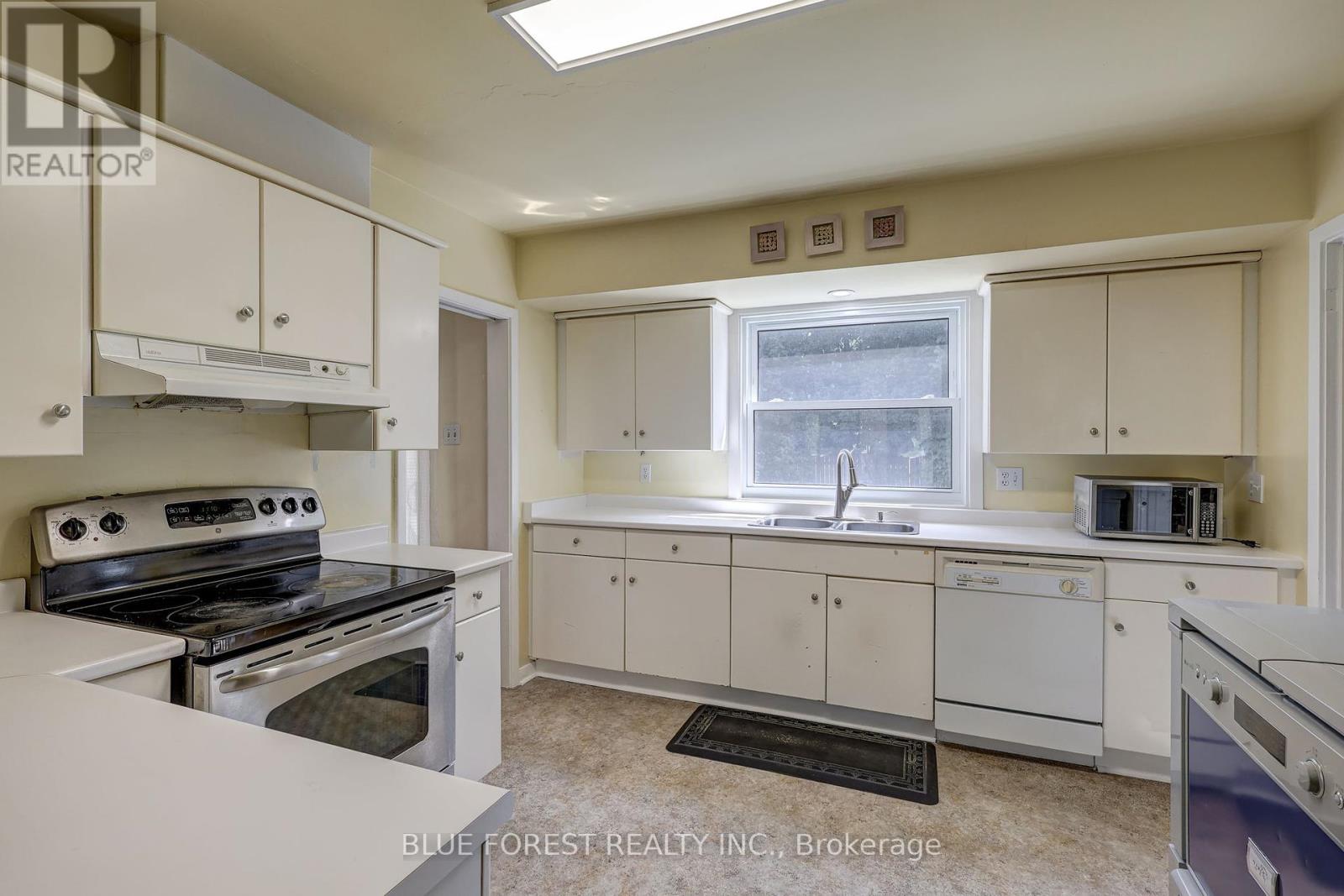 816 Dalkeith Avenue, London North, Ontario  N5X 1R8 - Photo 18 - X12341146