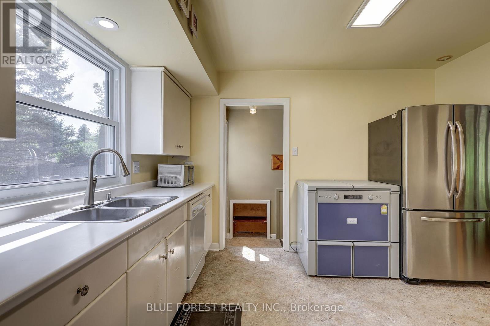 816 Dalkeith Avenue, London North, Ontario  N5X 1R8 - Photo 20 - X12341146