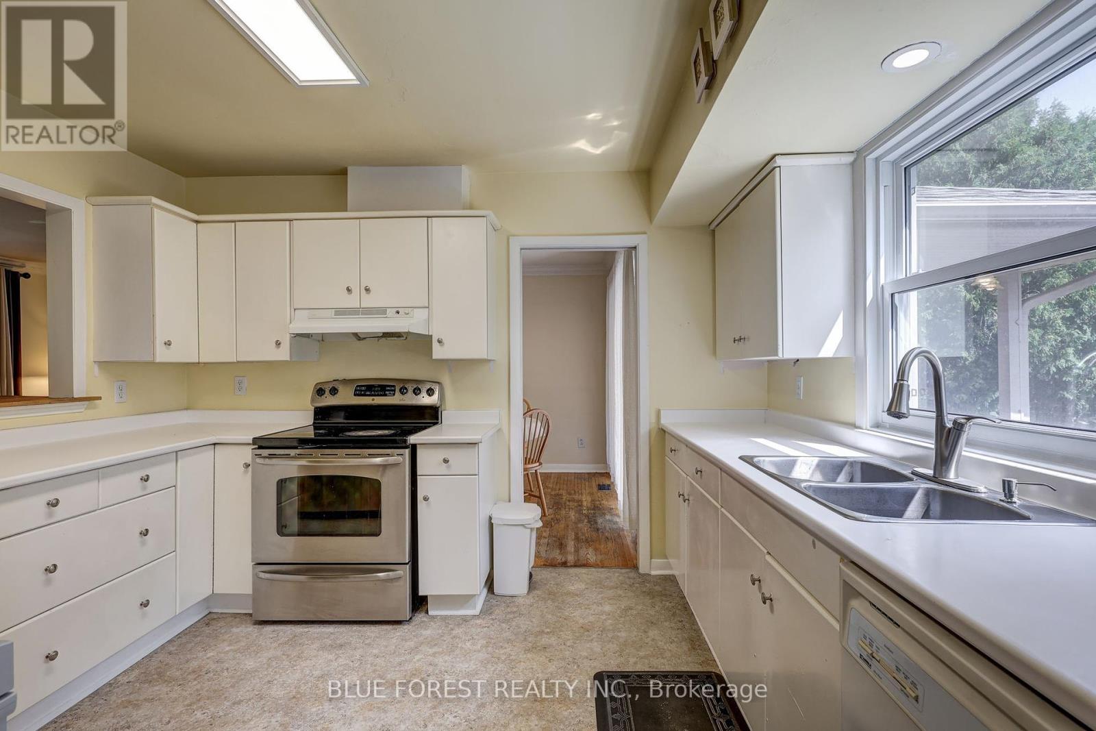 816 Dalkeith Avenue, London North, Ontario  N5X 1R8 - Photo 22 - X12341146