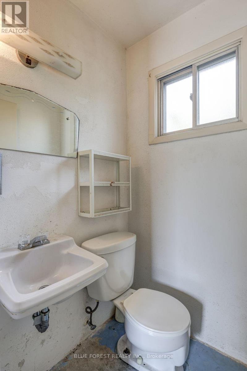 816 Dalkeith Avenue, London North, Ontario  N5X 1R8 - Photo 45 - X12341146