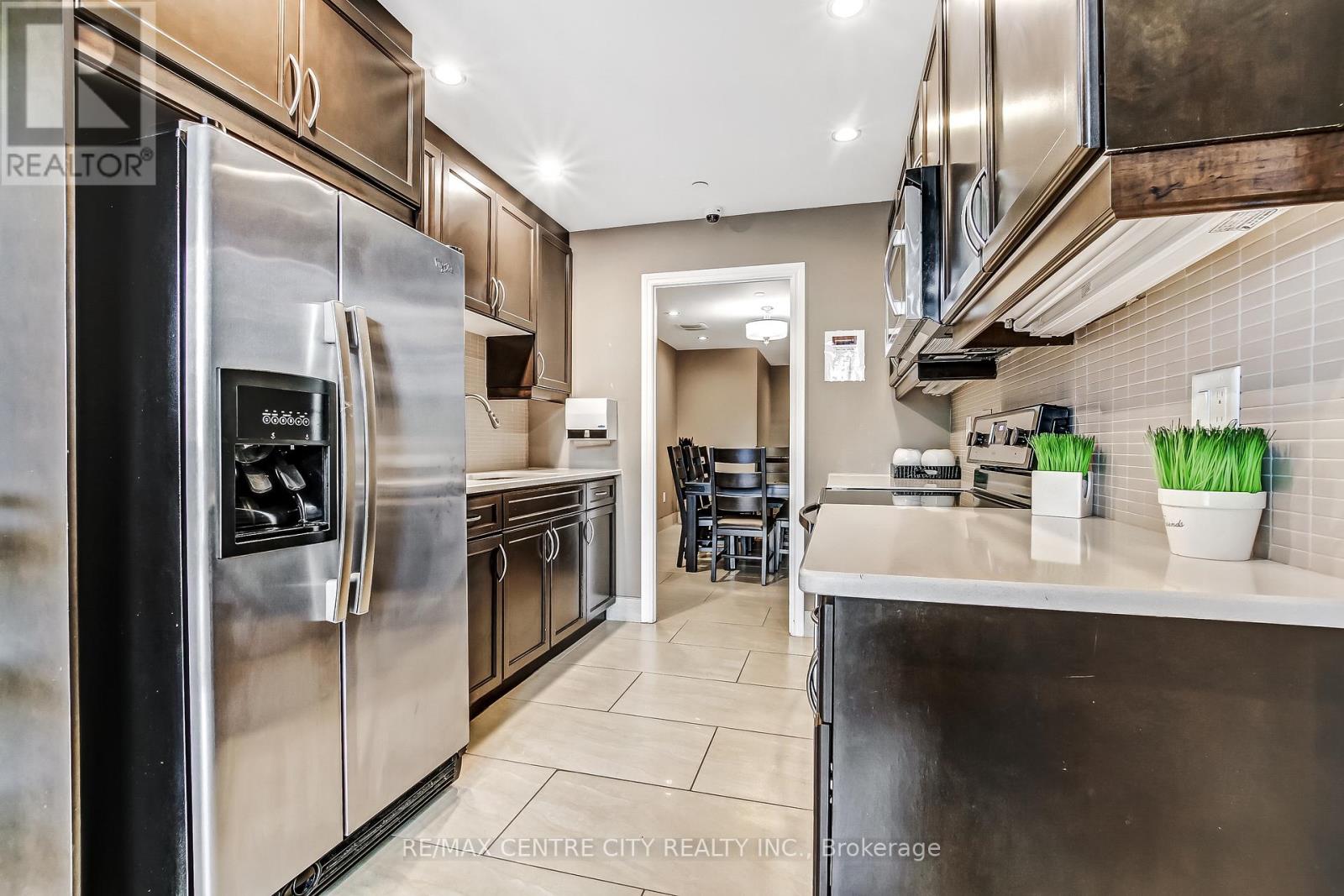 2401 - 330 Ridout Street N, London East (East K), Ontario  N6C 3Z3 - Photo 31 - X12341158