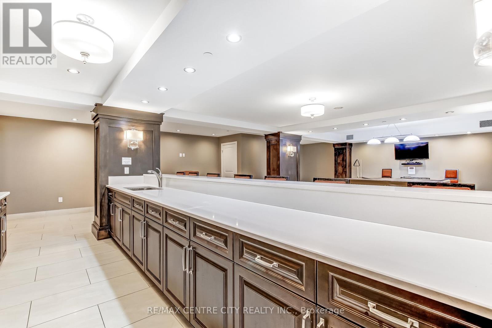 2401 - 330 Ridout Street N, London East (East K), Ontario  N6C 3Z3 - Photo 33 - X12341158