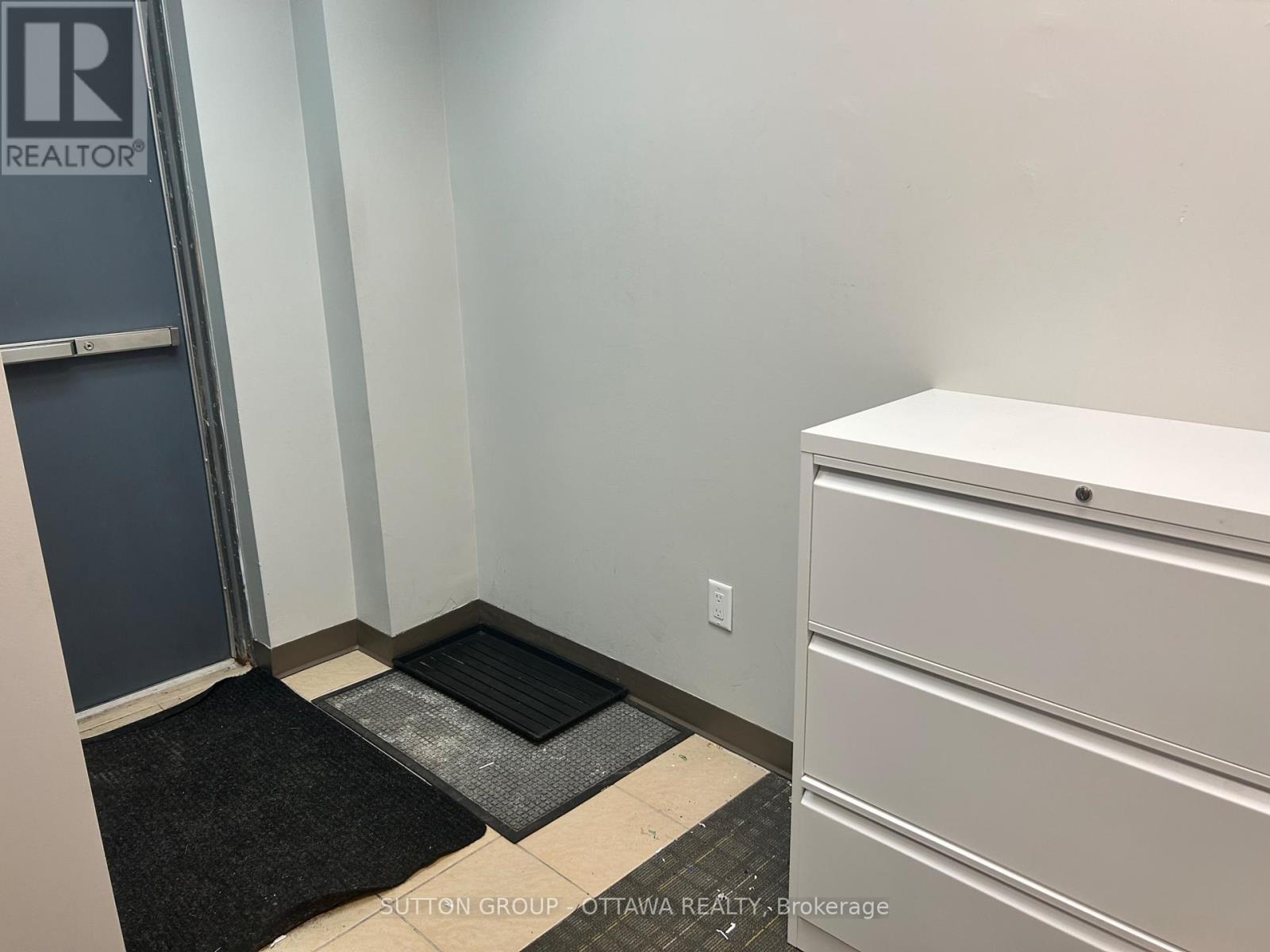 2421 St Joseph Boulevard W, Ottawa, Ontario  K1C 1A8 - Photo 18 - X12341143