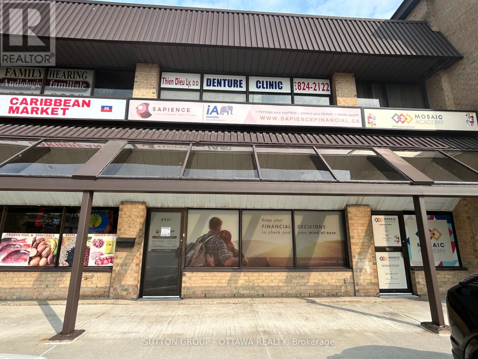 2421 St Joseph Boulevard W, Ottawa, Ontario  K1C 1A8 - Photo 3 - X12341143