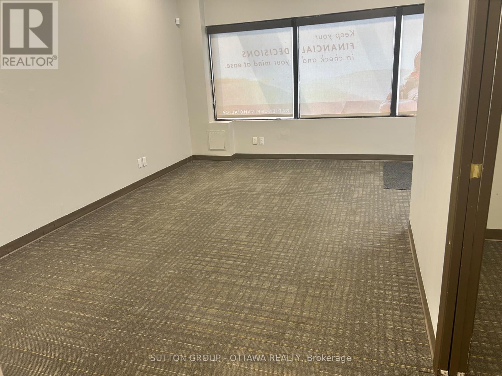 2421 St Joseph Boulevard W, Ottawa, Ontario  K1C 1A8 - Photo 6 - X12341143