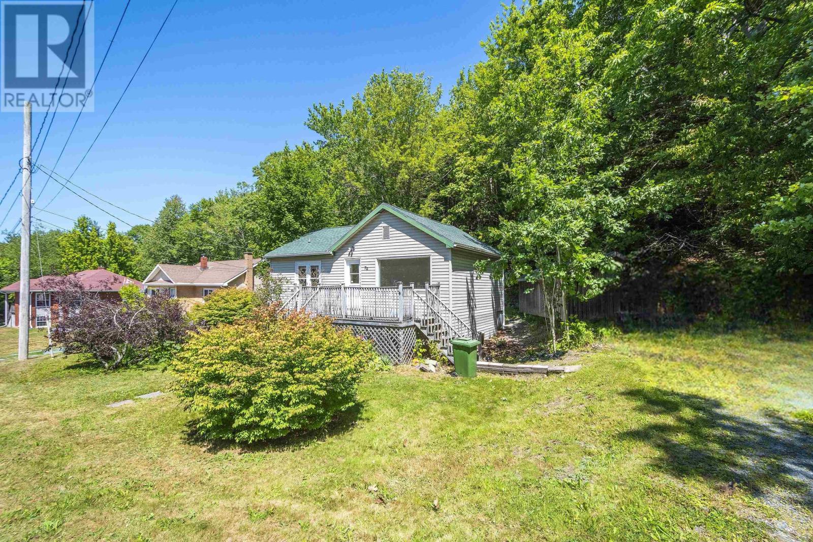 79 Mountain Avenue, Dartmouth, Nova Scotia  B2X 1X9 - Photo 2 - 202519990