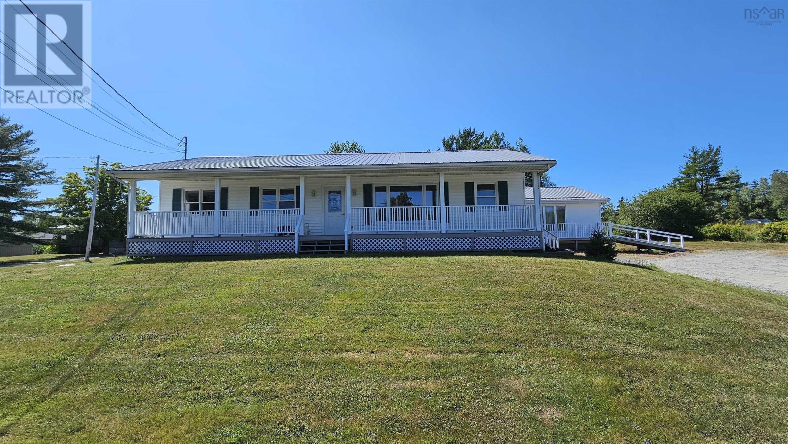 1066 Highway 2, Hilden, Nova Scotia  B0N 1C0 - Photo 2 - 202520135