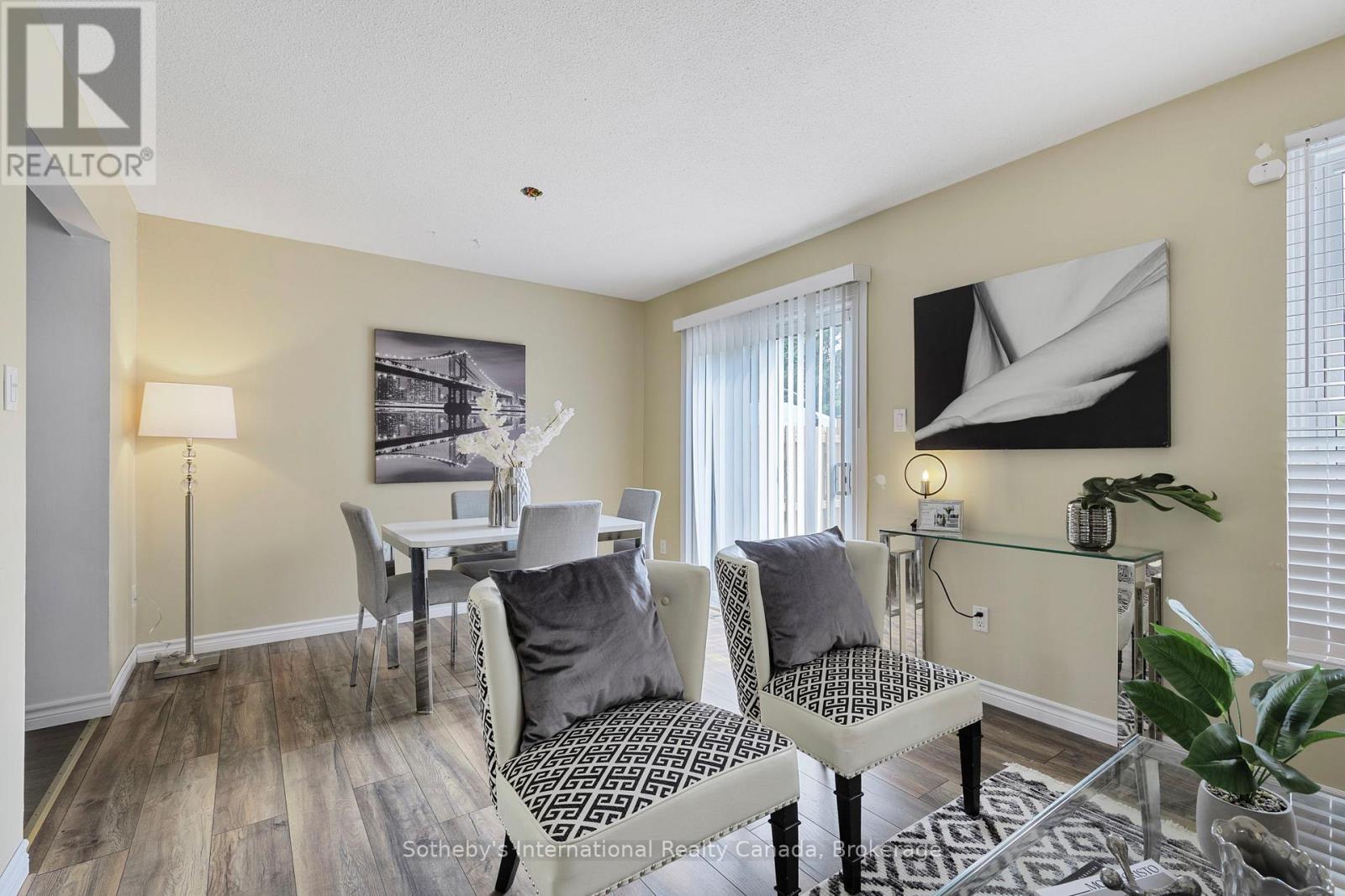 26 Christie Crescent, Barrie, Ontario  L4N 4W8 - Photo 14 - S12208948
