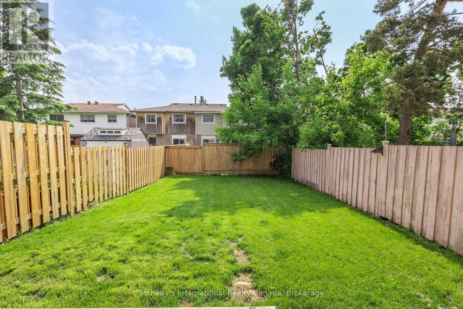 26 Christie Crescent, Barrie, Ontario  L4N 4W8 - Photo 26 - S12208948