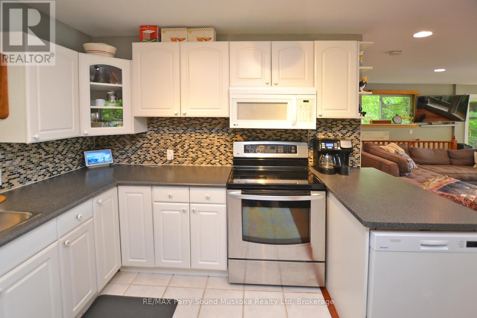 84 Captain Estates Road, Whitestone, Ontario  P0A 1G0 - Photo 20 - X12201349