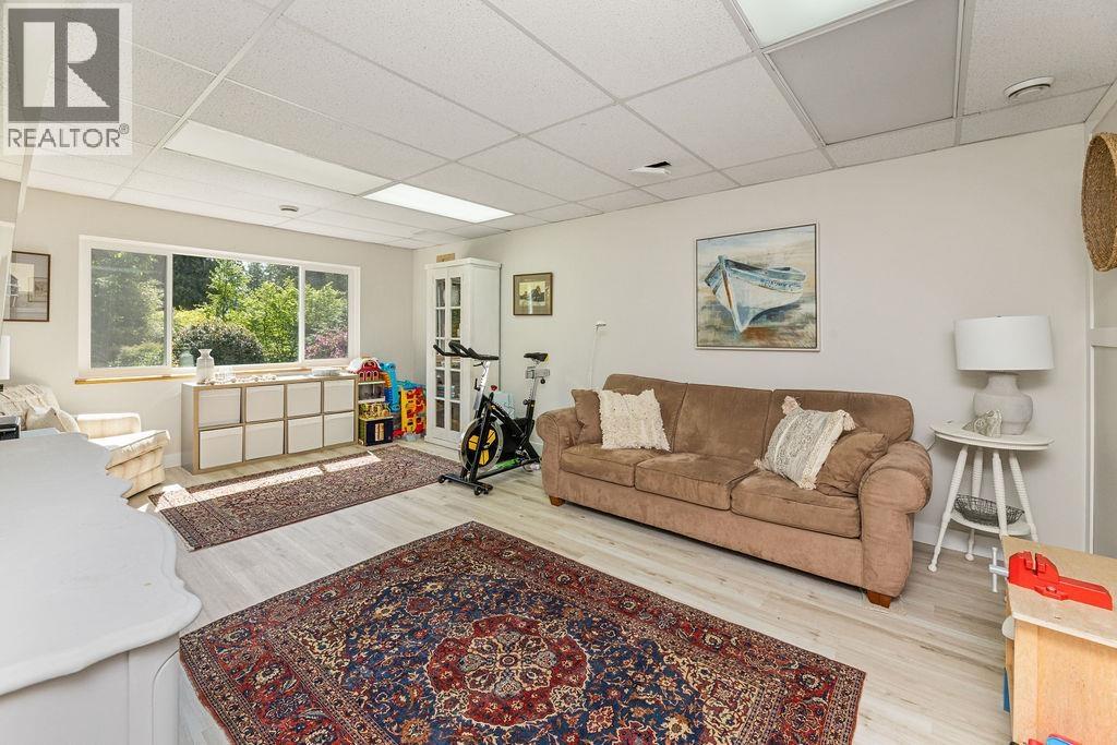 1200 Paggio Road, Roberts Creek, British Columbia  V0N 2W2 - Photo 28 - R3006742