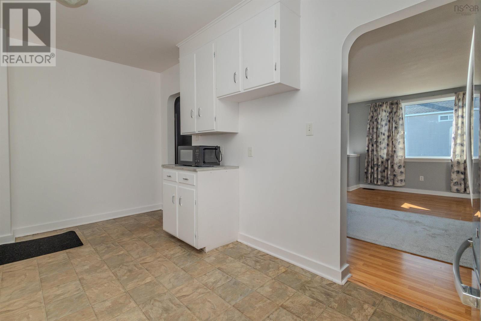 186 Cabot Street, Sydney, Nova Scotia  B1P 4E3 - Photo 12 - 202512352