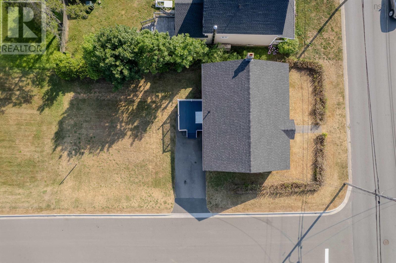 186 Cabot Street, Sydney, Nova Scotia  B1P 4E3 - Photo 5 - 202512352