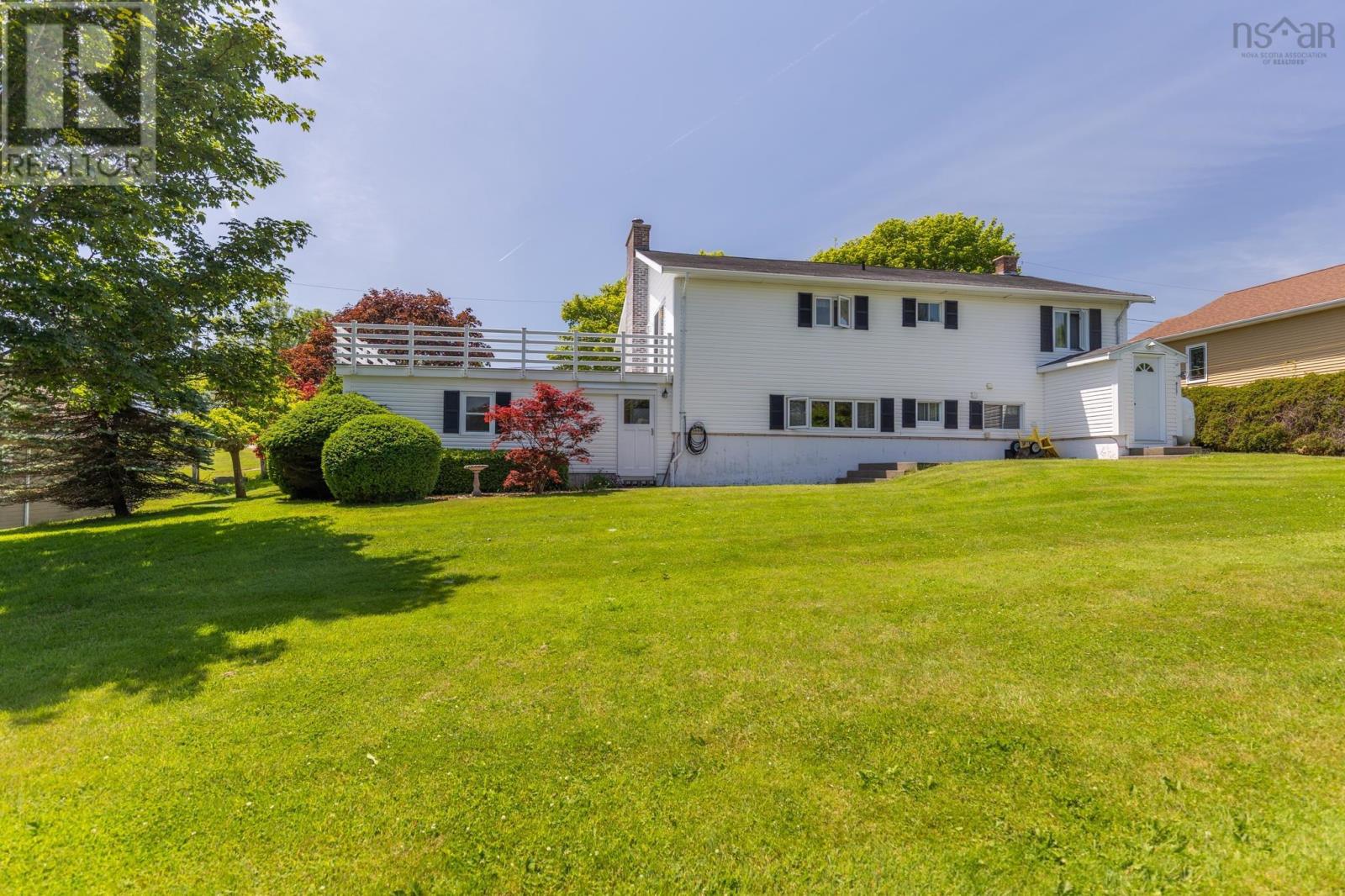 4 Harbourview Drive, Yarmouth, Nova Scotia  B5A 4C3 - Photo 7 - 202516380
