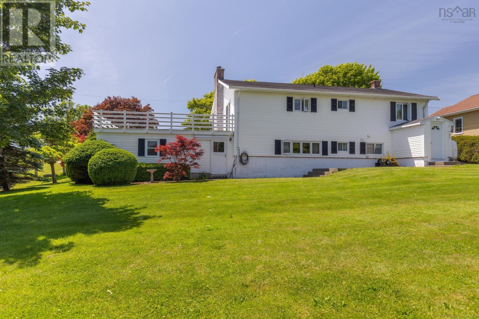 4 Harbourview Drive, Yarmouth, Nova Scotia  B5A 4C3 - Photo 5 - 202516380