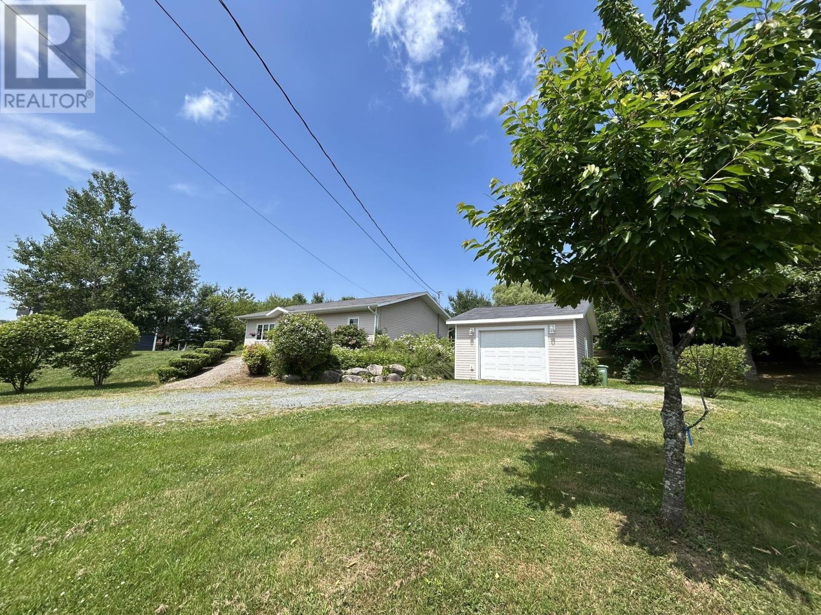 13697 Highway 1, Hants Border, Nova Scotia  B0P 1P0 - Photo 15 - 202516875