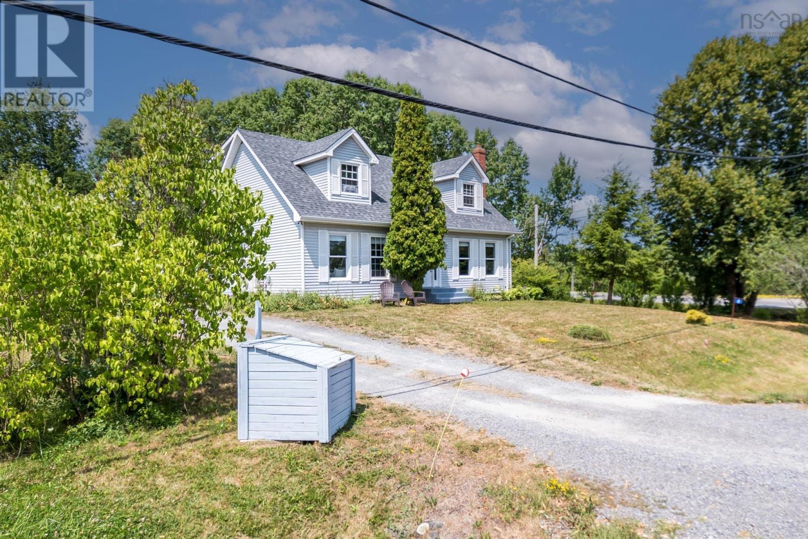 8 Gabriel Road, Falmouth, Nova Scotia  B0P 1L0 - Photo 2 - 202520417