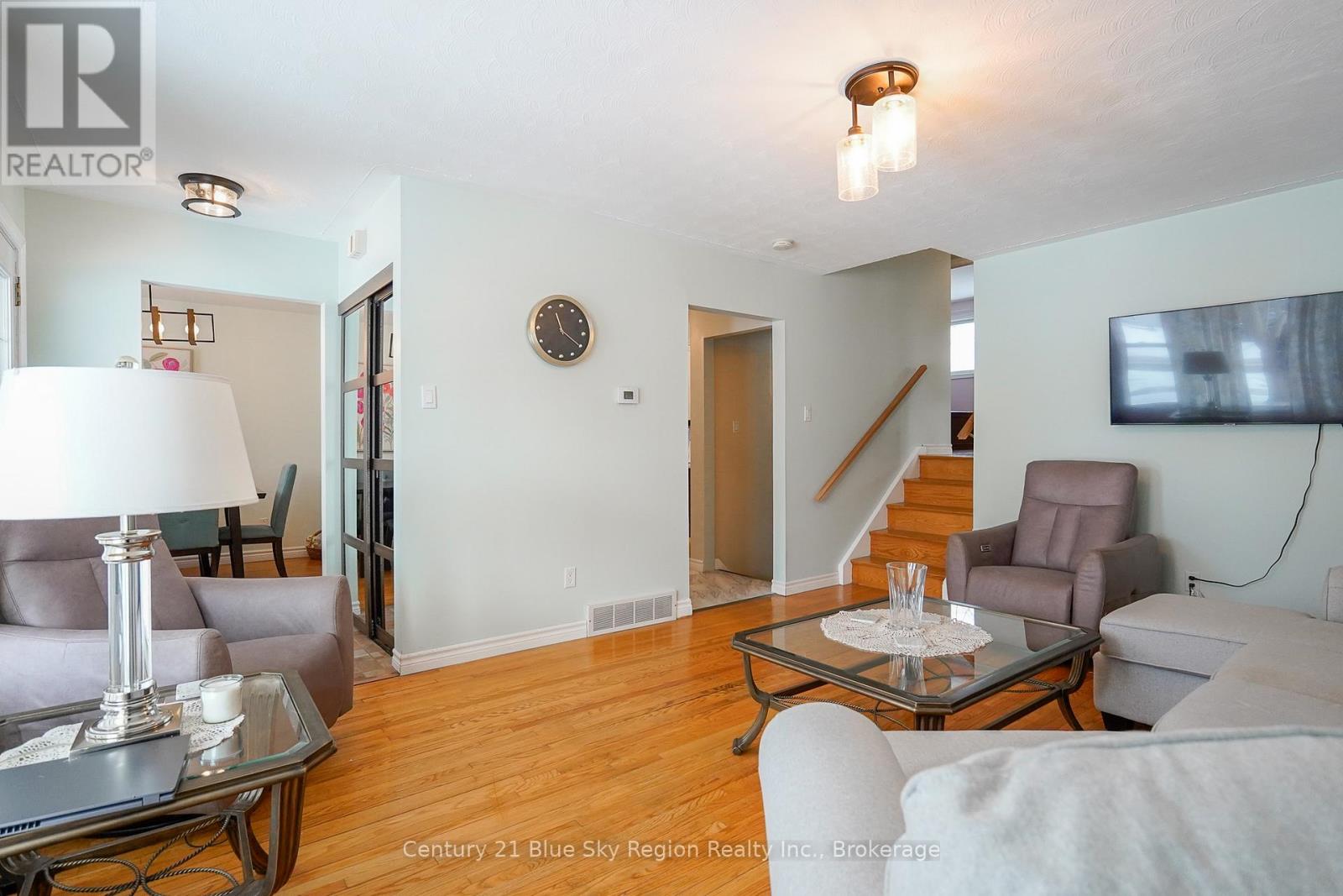 14 Marshall Park Drive, North Bay, Ontario  P1A 2N9 - Photo 10 - X12341234