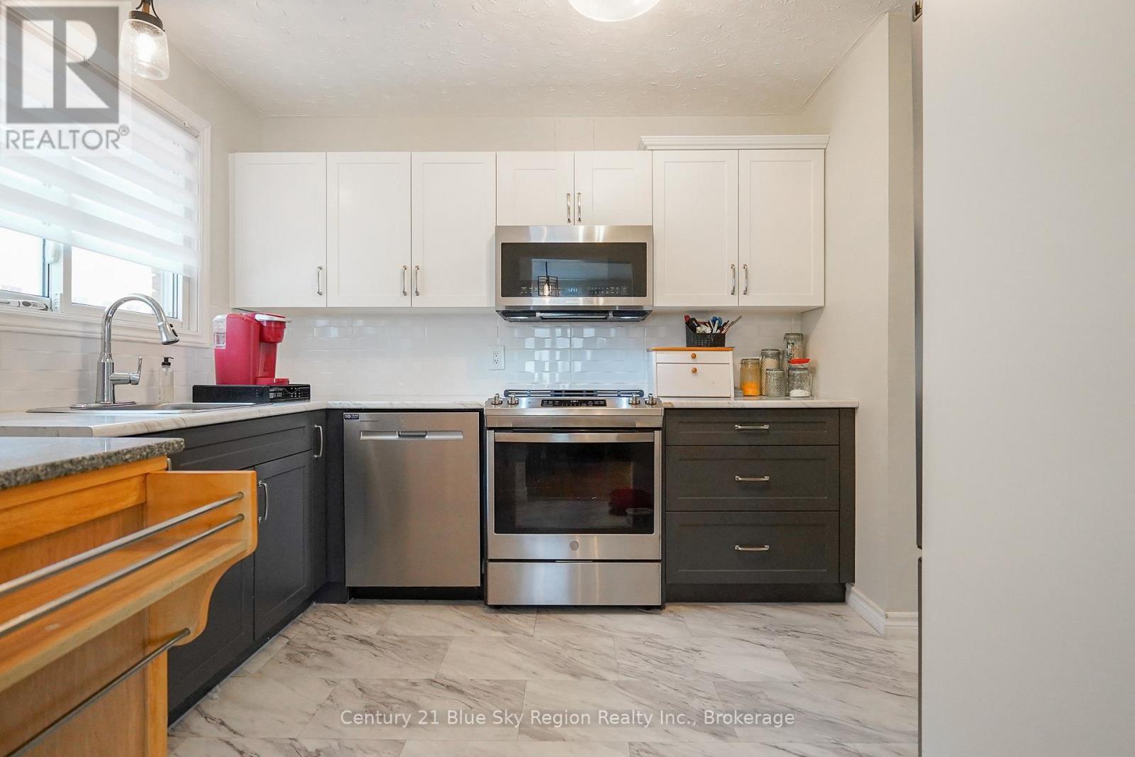 14 Marshall Park Drive, North Bay, Ontario  P1A 2N9 - Photo 12 - X12341234