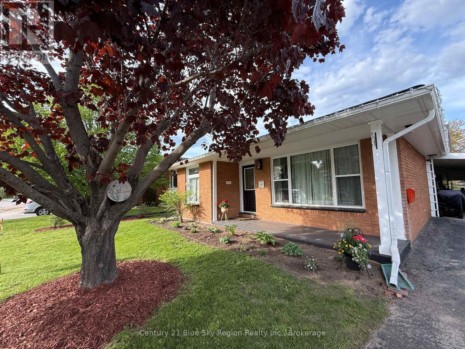Property at 14 MARSHALL PARK DRIVE image 3