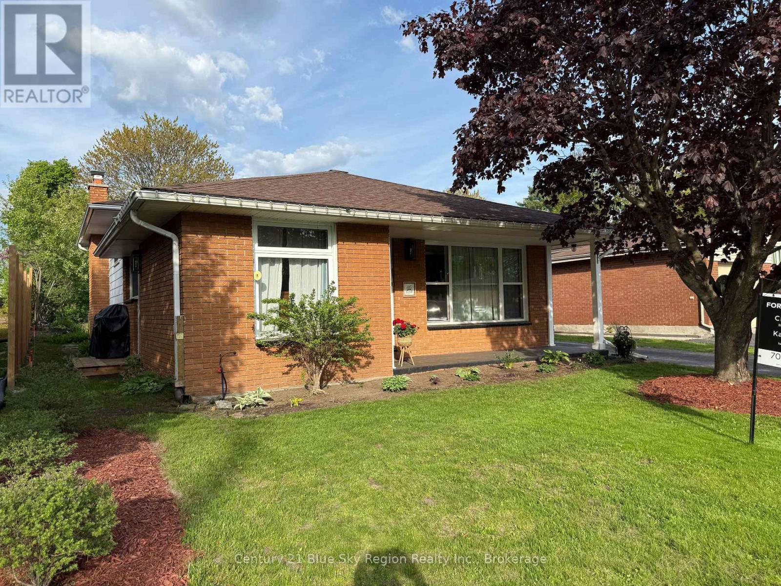 Property at 14 MARSHALL PARK DRIVE image 4