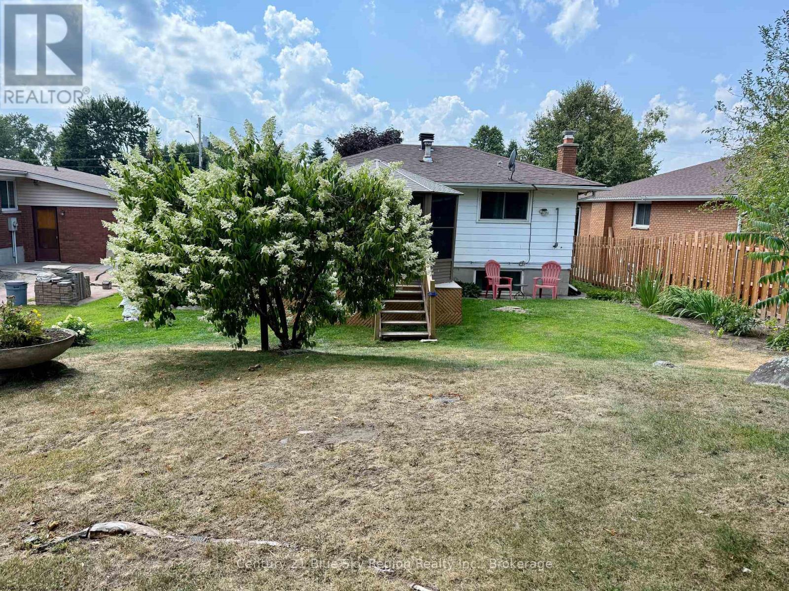 14 Marshall Park Drive, North Bay, Ontario  P1A 2N9 - Photo 43 - X12341234