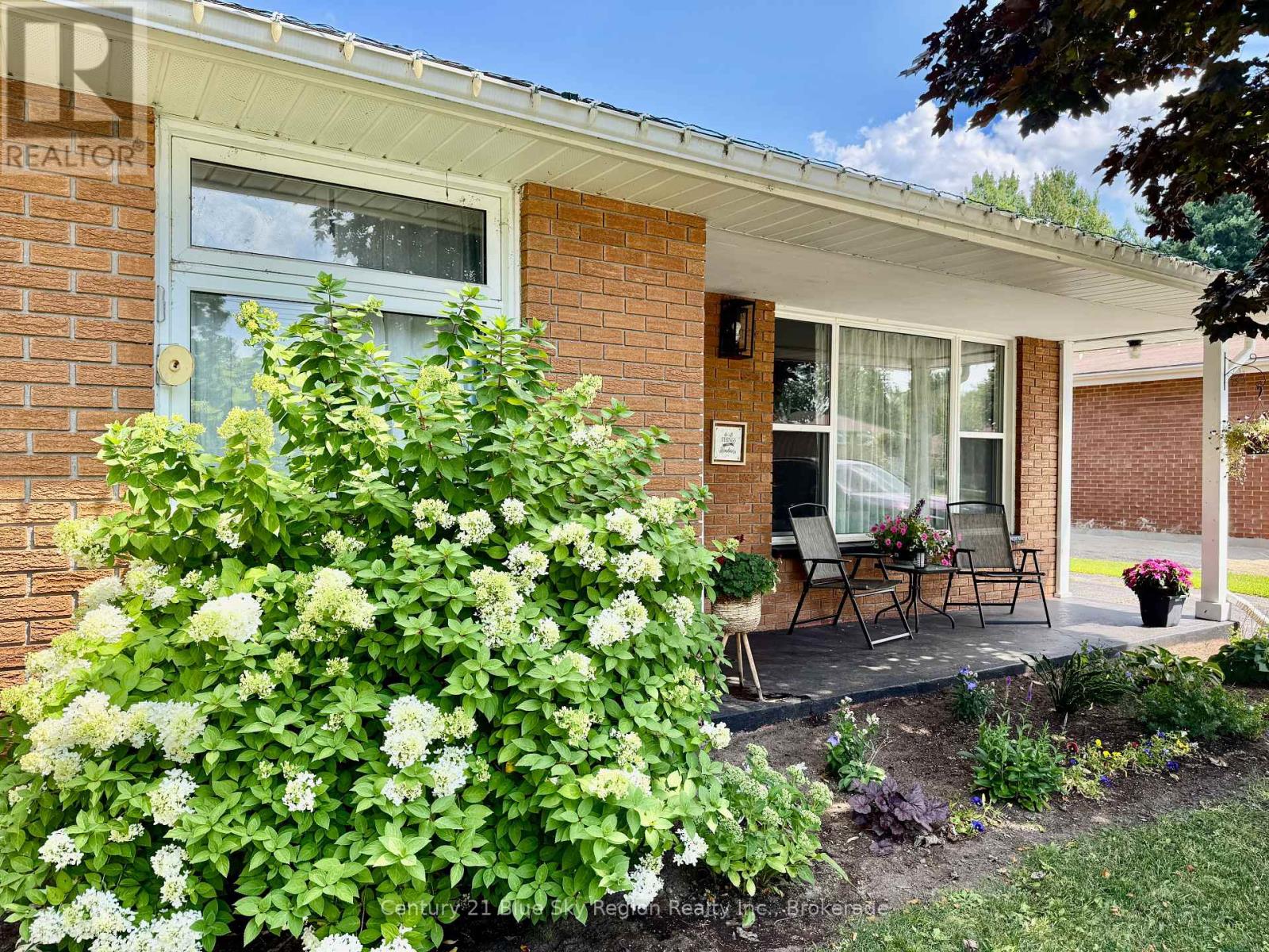 Property at 14 MARSHALL PARK DRIVE image 5