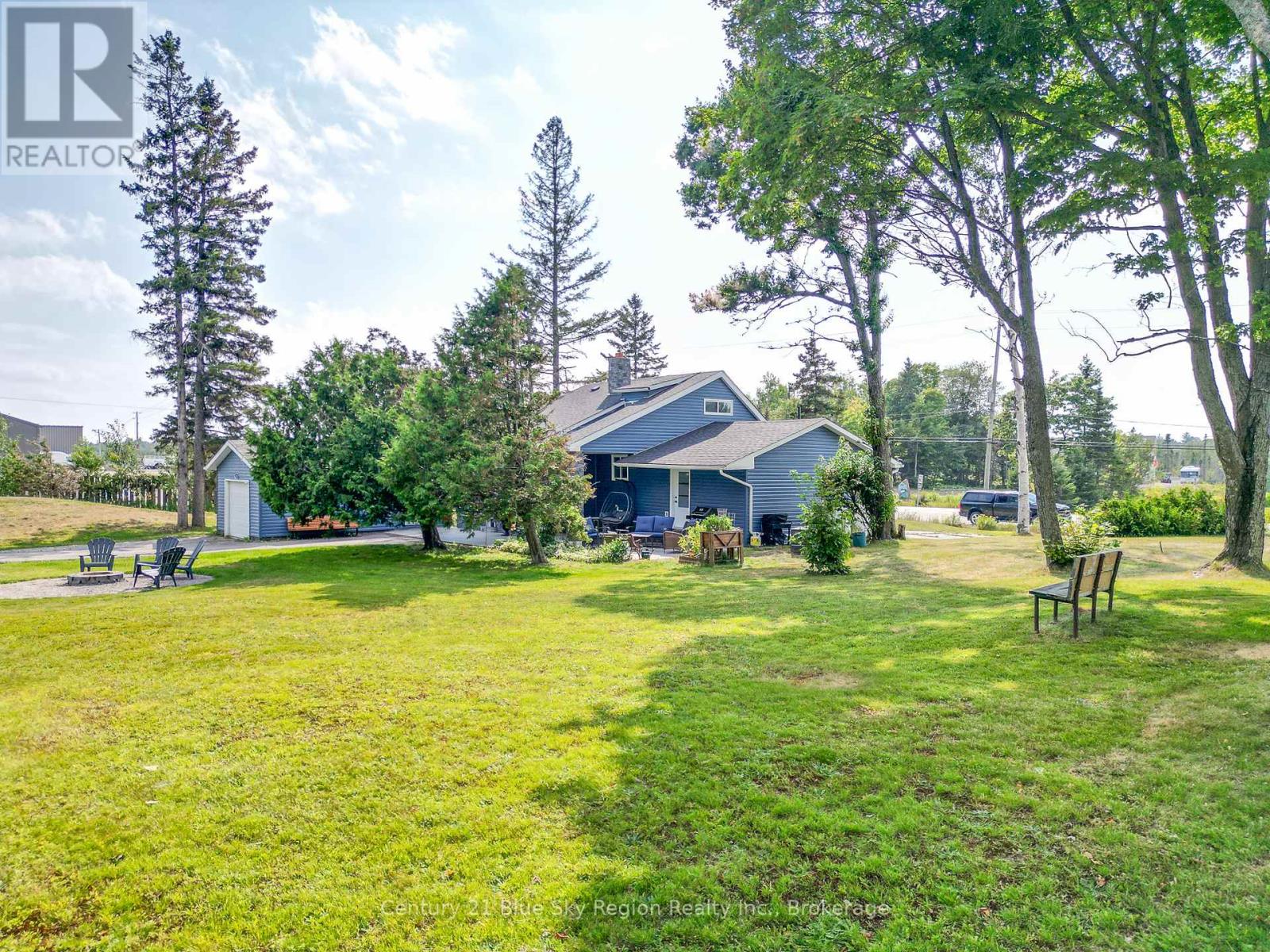 Property at 500 COLLINS DRIVE image 2