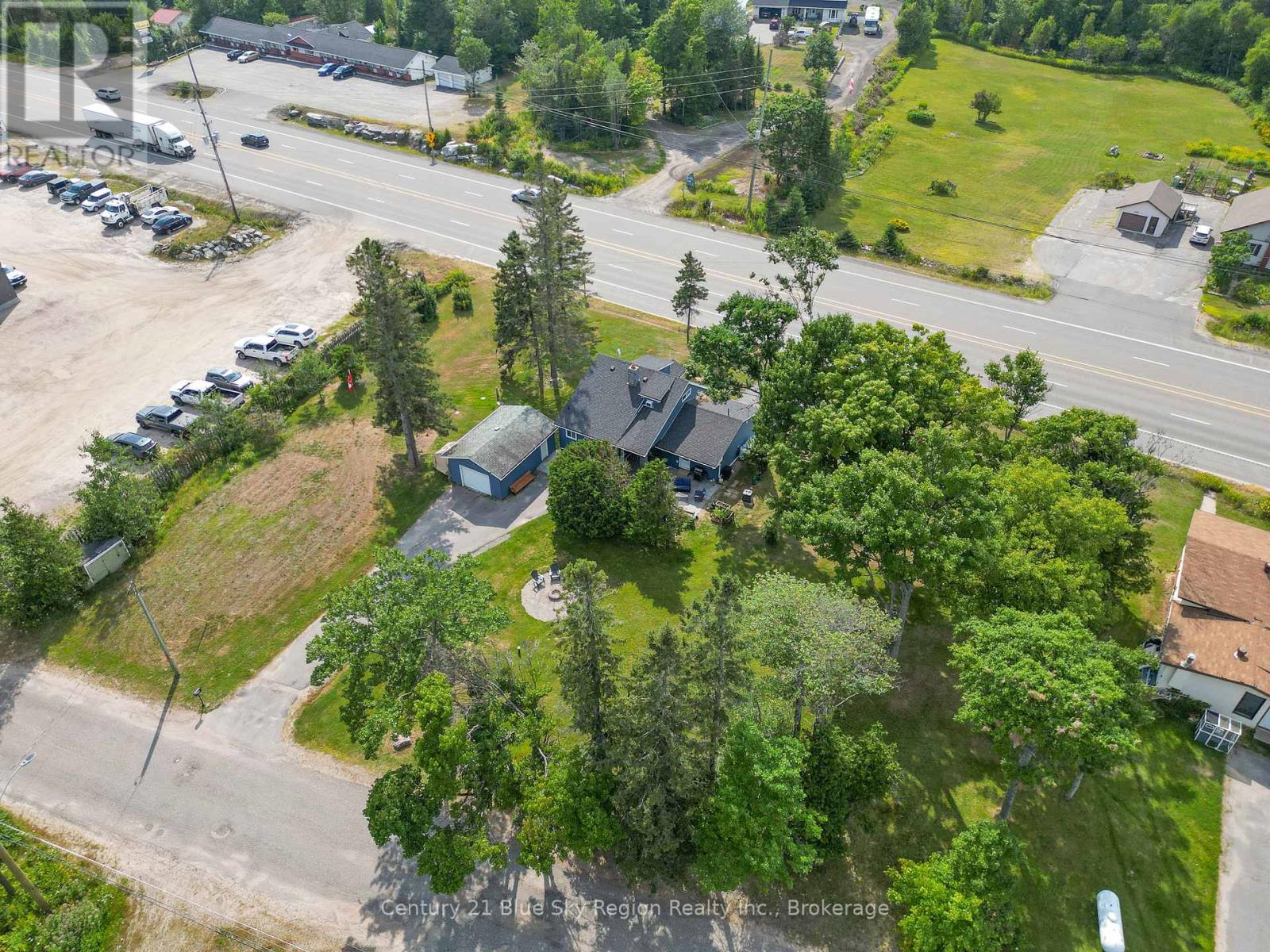 Property at 500 COLLINS DRIVE image 3