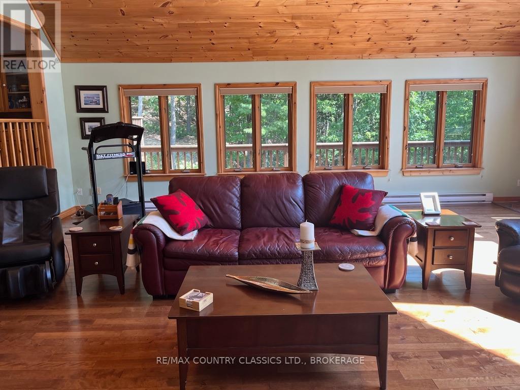 1200 South Pinnacle Point Lane, Frontenac, Ontario  K0H 1B0 - Photo 13 - X12341246