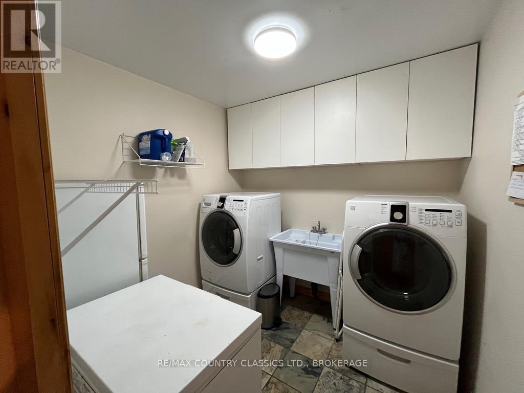1200 South Pinnacle Point Lane, Frontenac, Ontario  K0H 1B0 - Photo 17 - X12341246