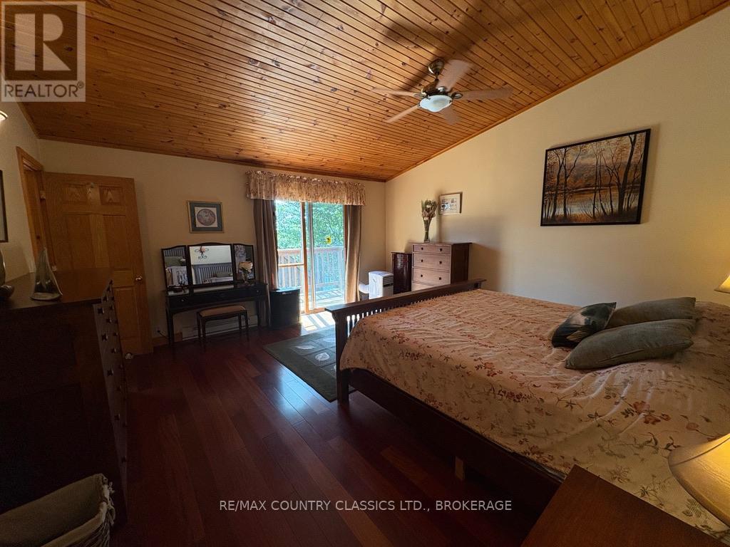 1200 South Pinnacle Point Lane, Frontenac, Ontario  K0H 1B0 - Photo 20 - X12341246